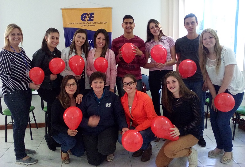 2º encontro de aprendizes EAD é realizado no CIEE Lages