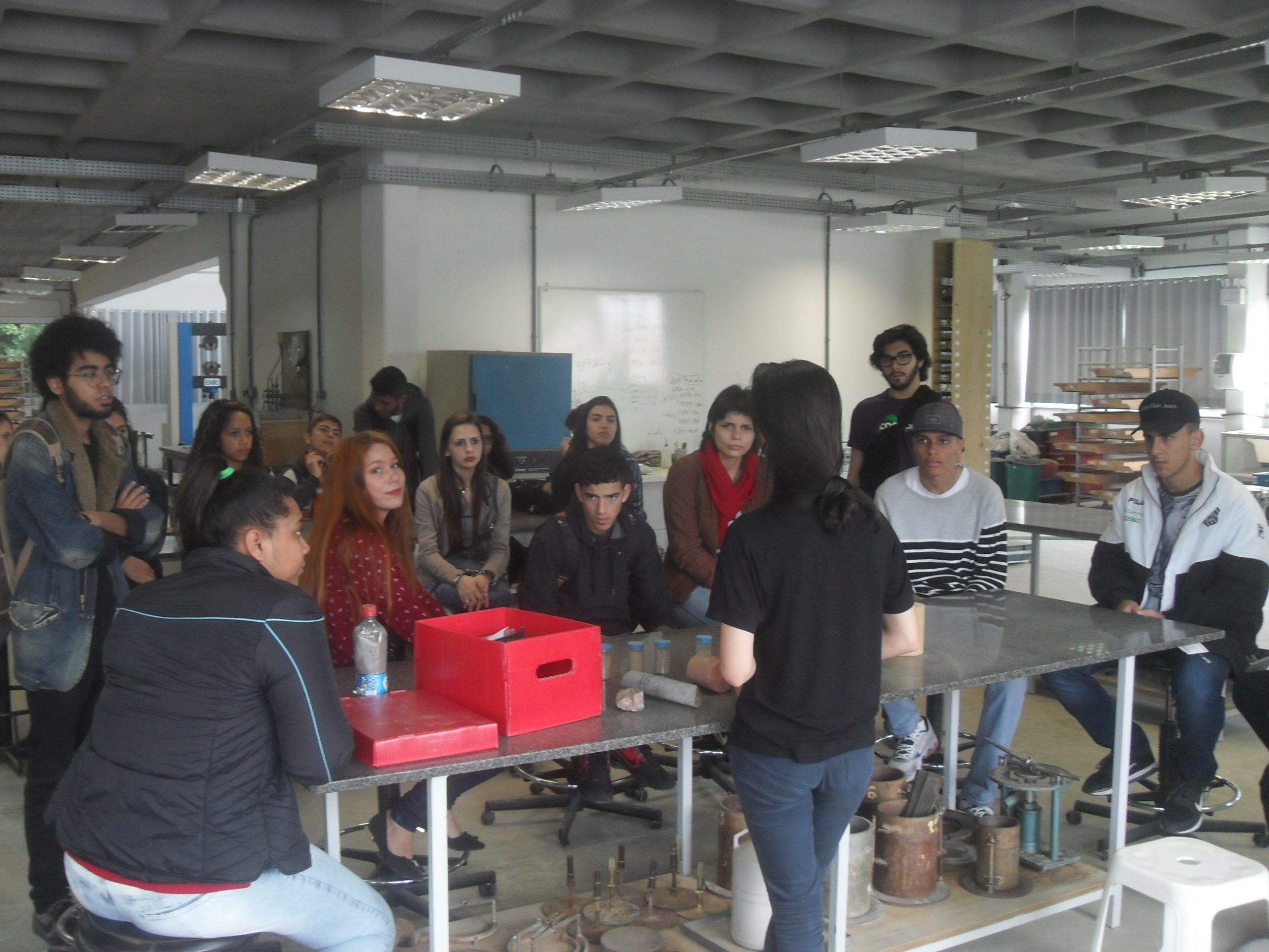 Jovens do CIEE Florianópolis visitam a Unisul Pedra Branca