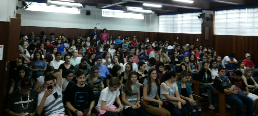 Rede Feminina de Combate ao Câncer de Criciúma promove palestra para os aprendizes