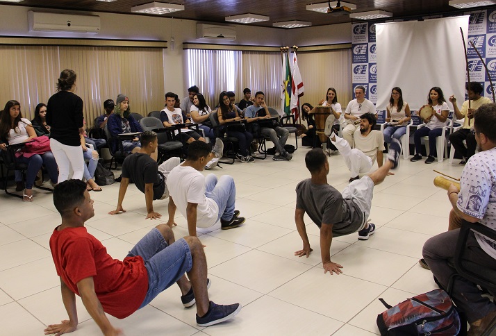 Oficina de Capoeira no CIEE Florianópolis reúne cultura e diversão