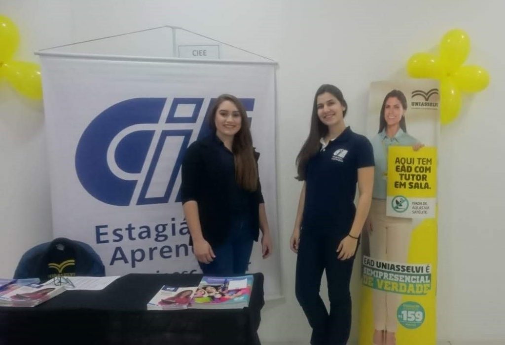 CIEE Blumenau marca presença na Feira de Empreendedorismo na Uniasselvi