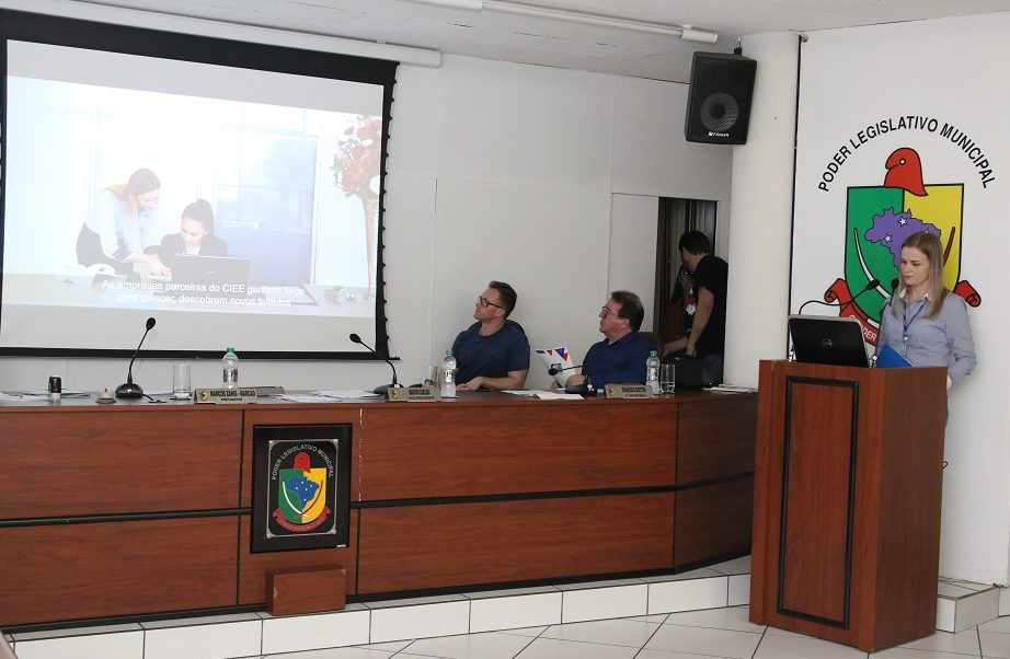 CIEE Rio do Sul apresenta Relatório de Atividades na Câmara de Vereadores do município