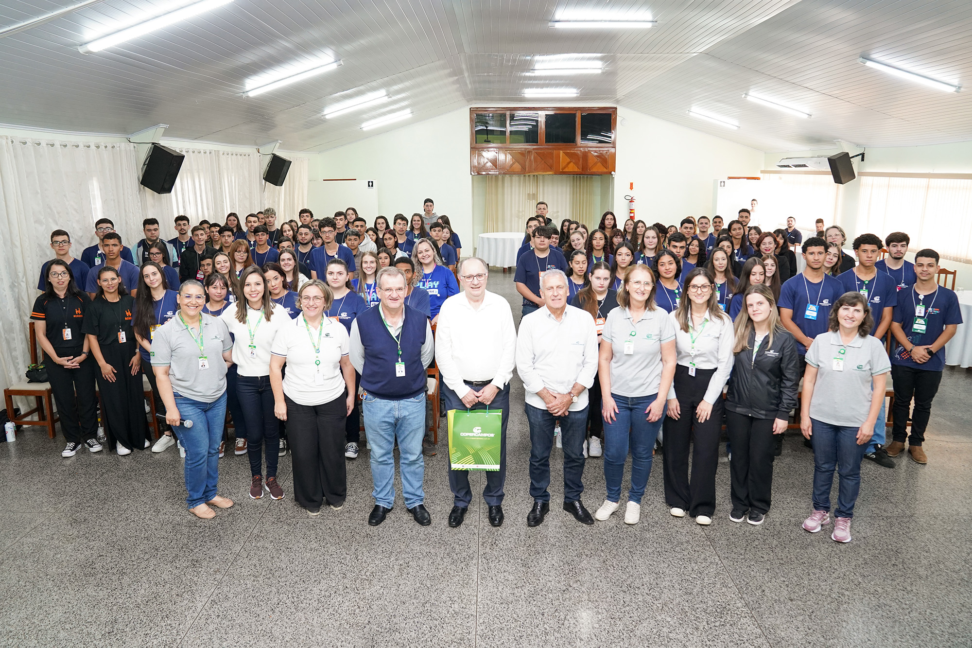 CIEE/SC marca presença em evento de integração de jovens aprendizes da Coopercampos